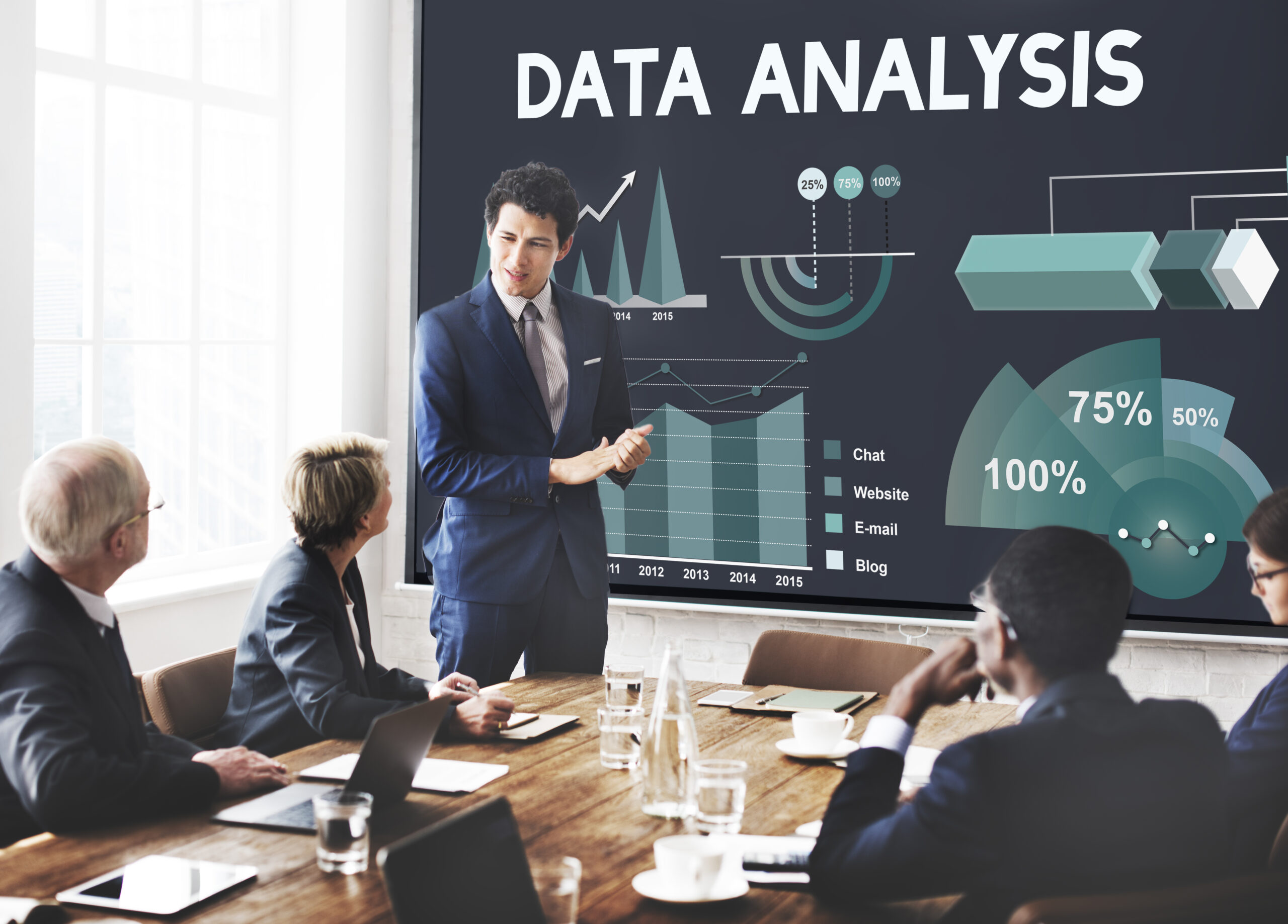 The Evolution of Modern Insight Engines: From Data Analysis tools to Real-Time Autonomous Agents